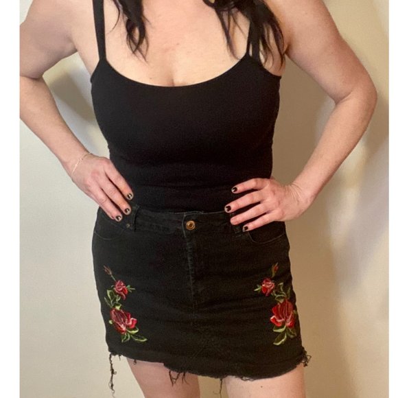 Black Denim Mini Skirt w/ Floral Embroidery - Picture 6 of 6
